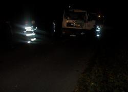 Wypadek samochodu ciężarowego w Strzebielinku - 23.11.2011