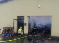 Pożar sklepu wielkopowierzchniowego w Gniewinie - 05.04.2018