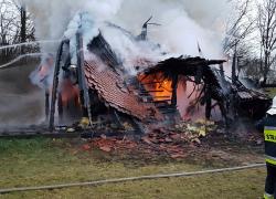 Pożar drewnianego domu w Bychowie - 23.12.2019