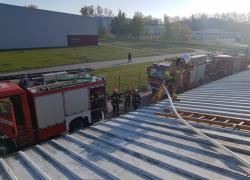 Pożar rozdzielnicy elektrycznej w zakładzie przetwórstwa rybnego w Strzebielinku - 17.05.2021