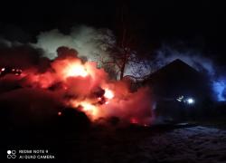 Pożar sterty słomy w Nadolu - 26.12.2021