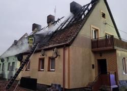 Pożar budynku wielorodzinnego w Brzynie - 06.11.2024