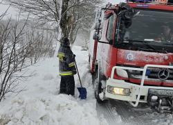 Pomoc kierowcom w wydostaniu się z zasp - 11.01.2025