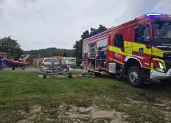 Podtopiona łódź na Jeziorze Żarnowieckim - 02.09.2025
