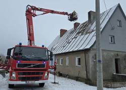Pożar sadzy w kominie w Strzebielinku