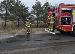 Substancja powodująca śliskość jezdni w Czymanowie - 25.03.2026